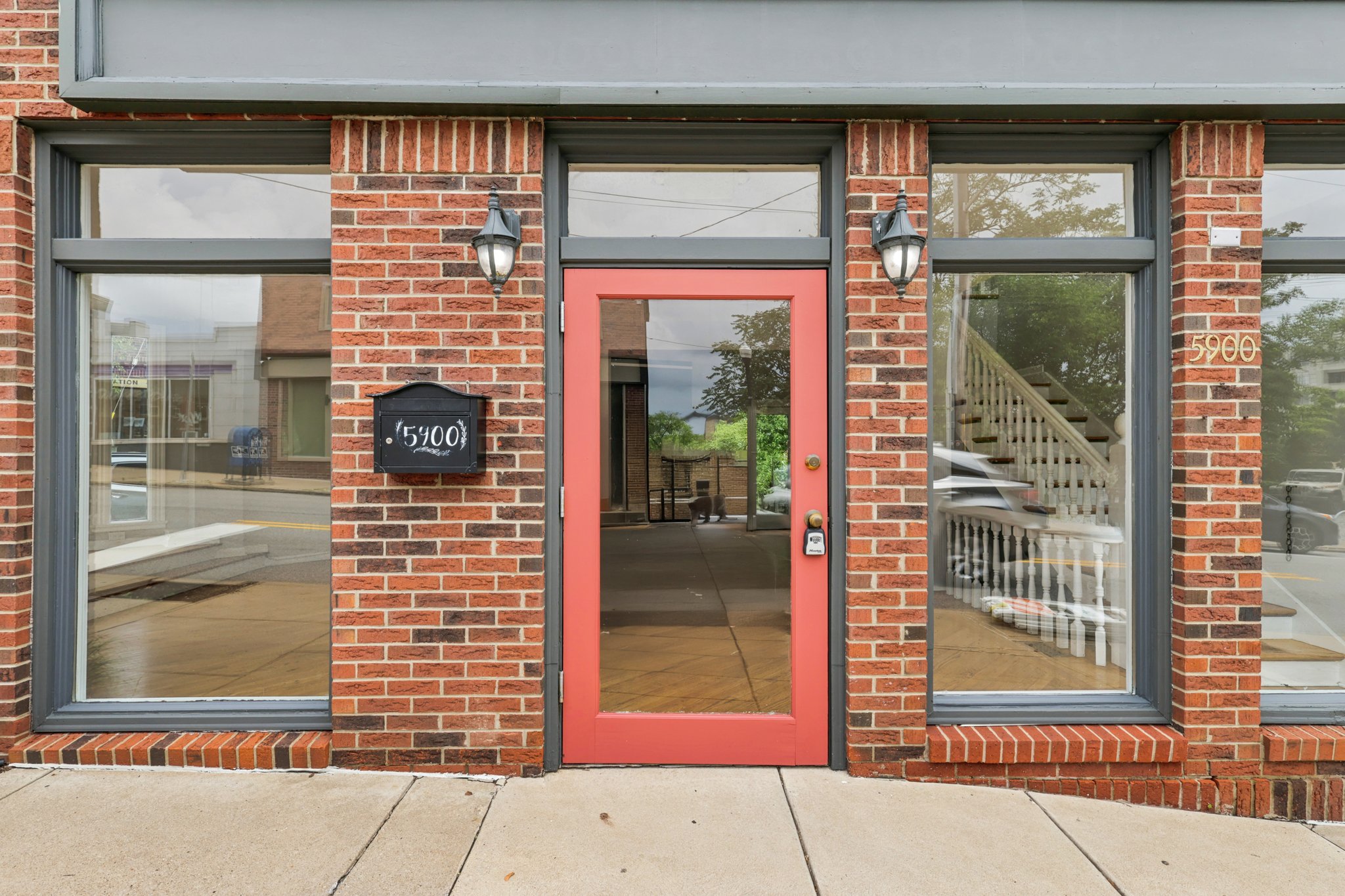 Commercial image
