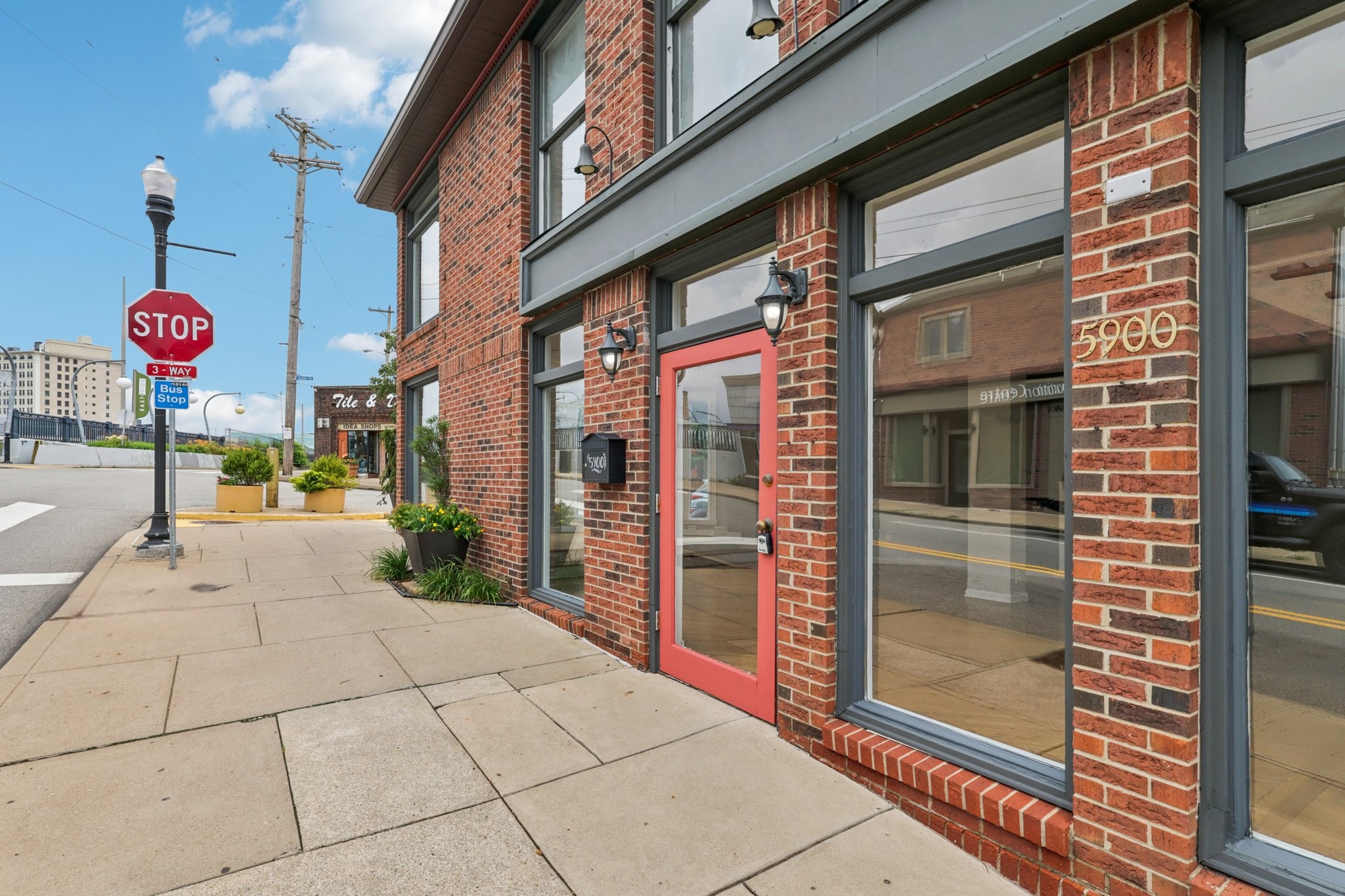 Commercial image