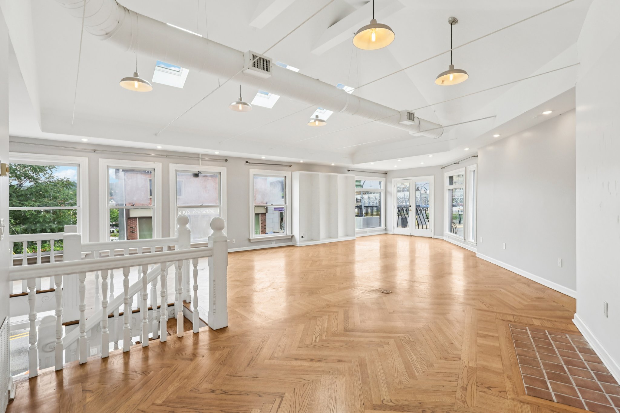 Commercial image