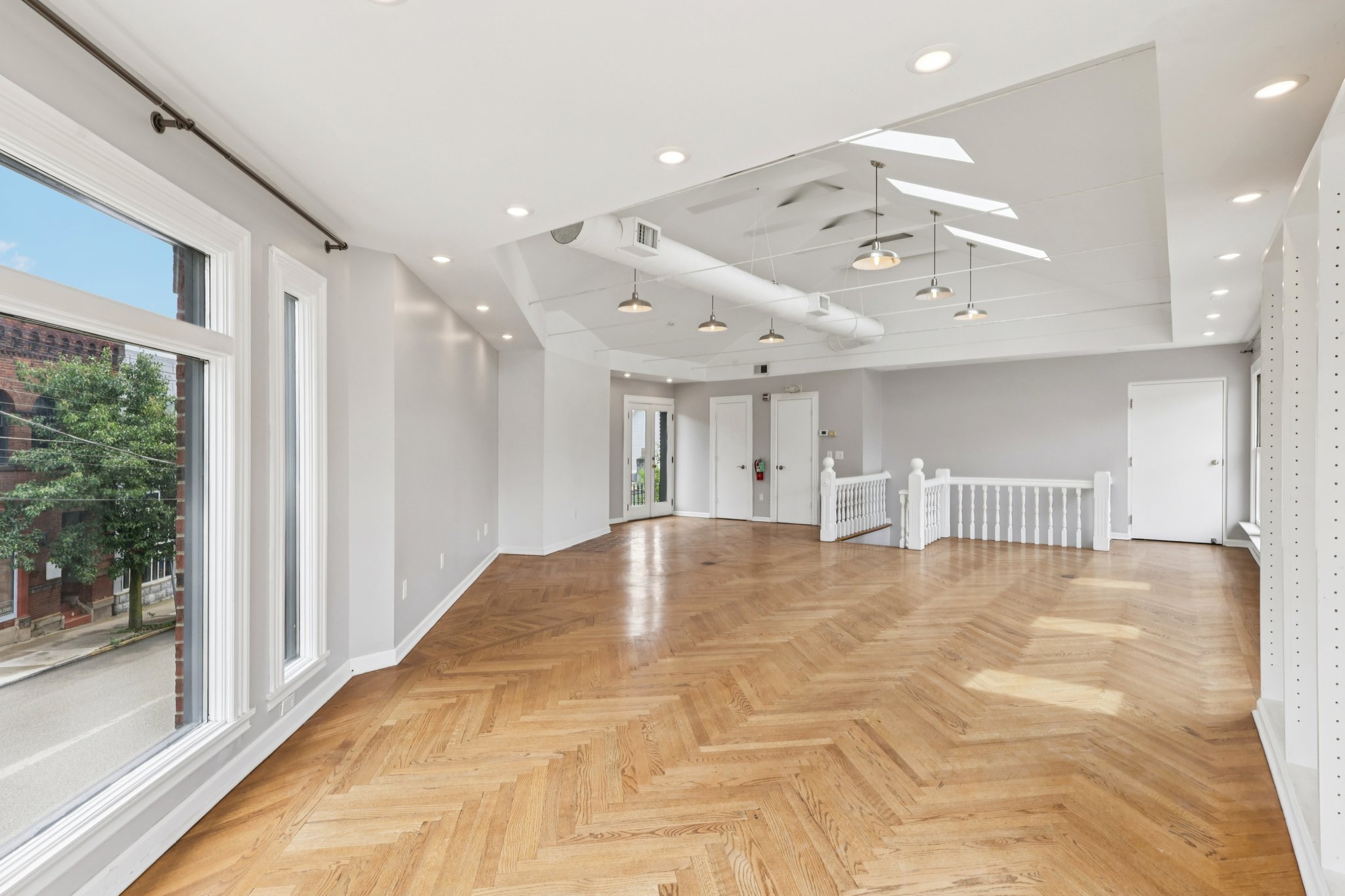 Commercial image
