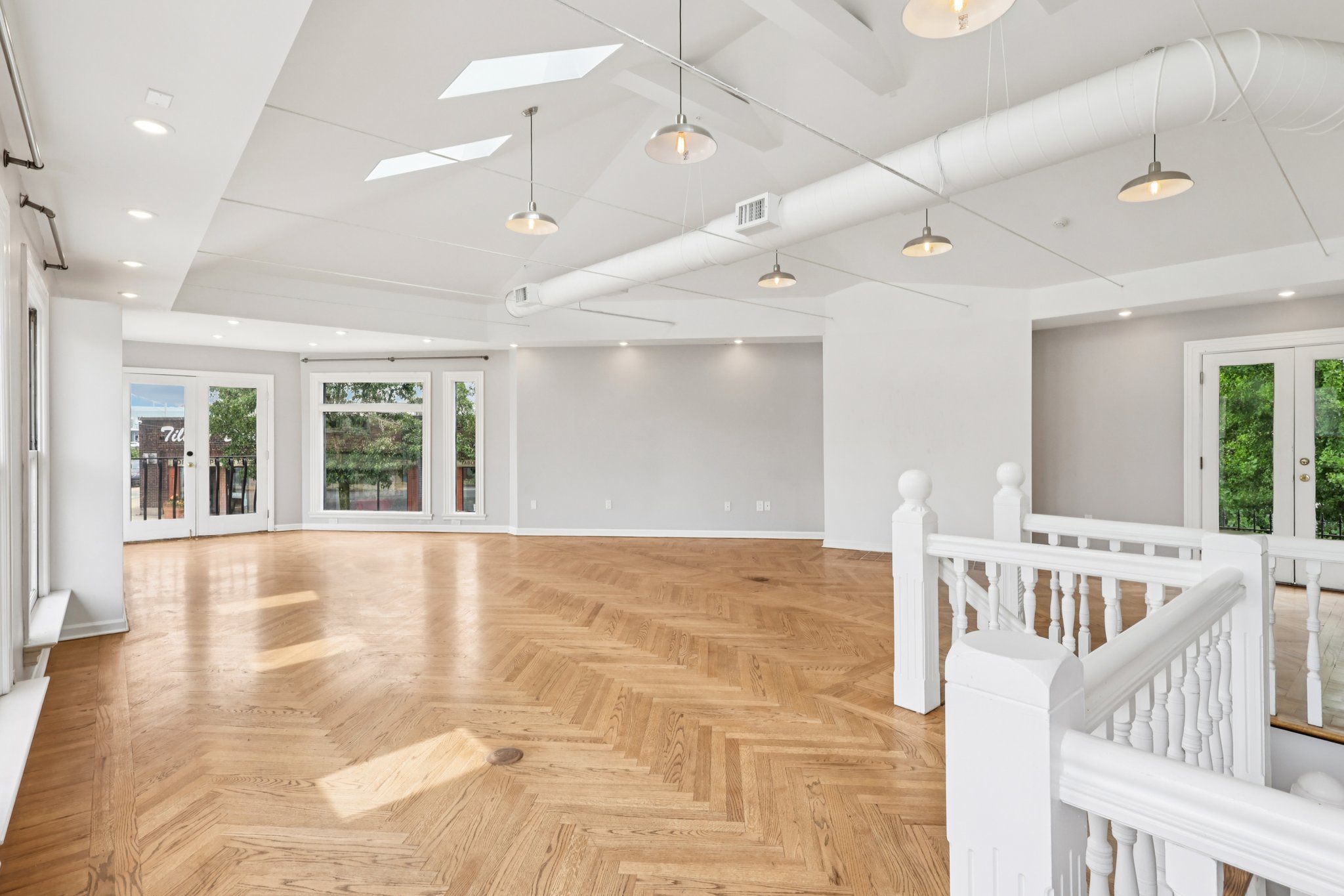Commercial image