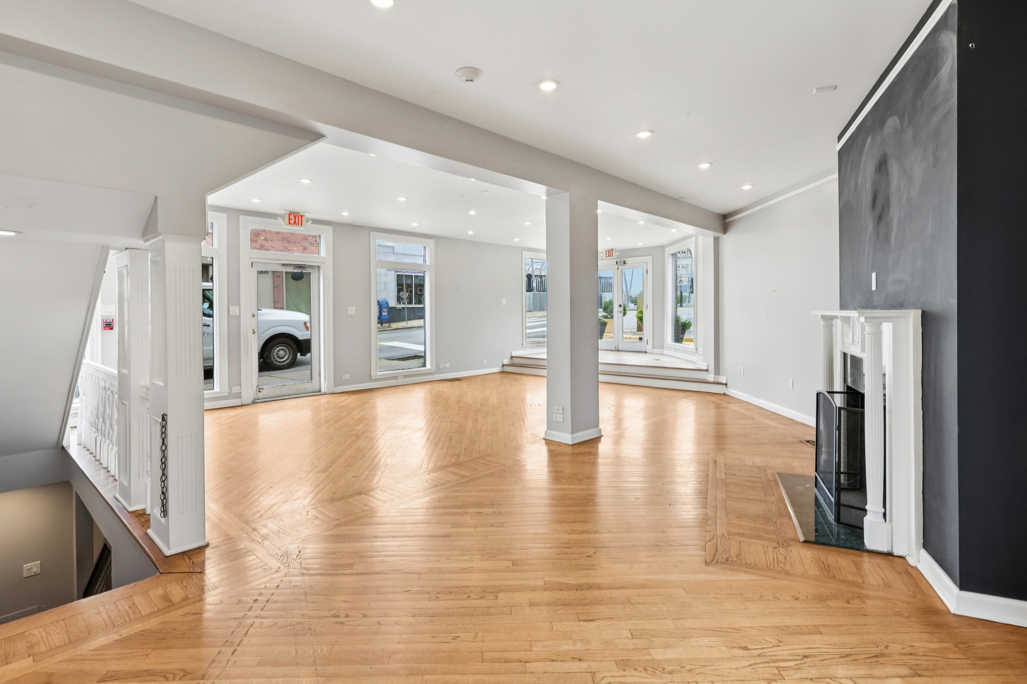 Commercial image
