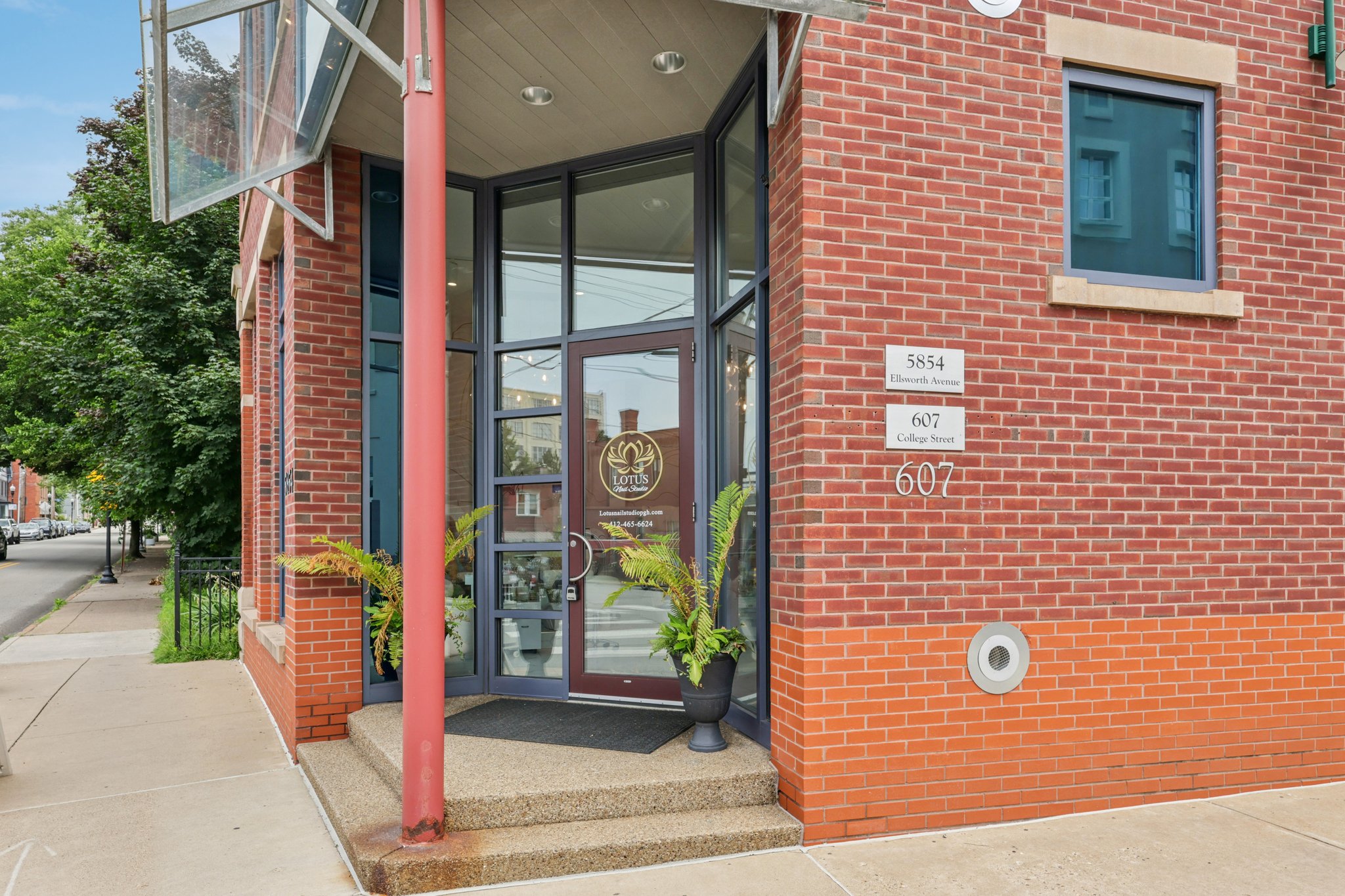 Commercial image