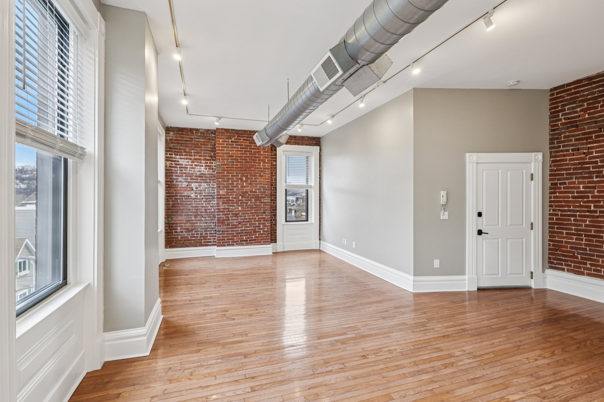 Commercial image