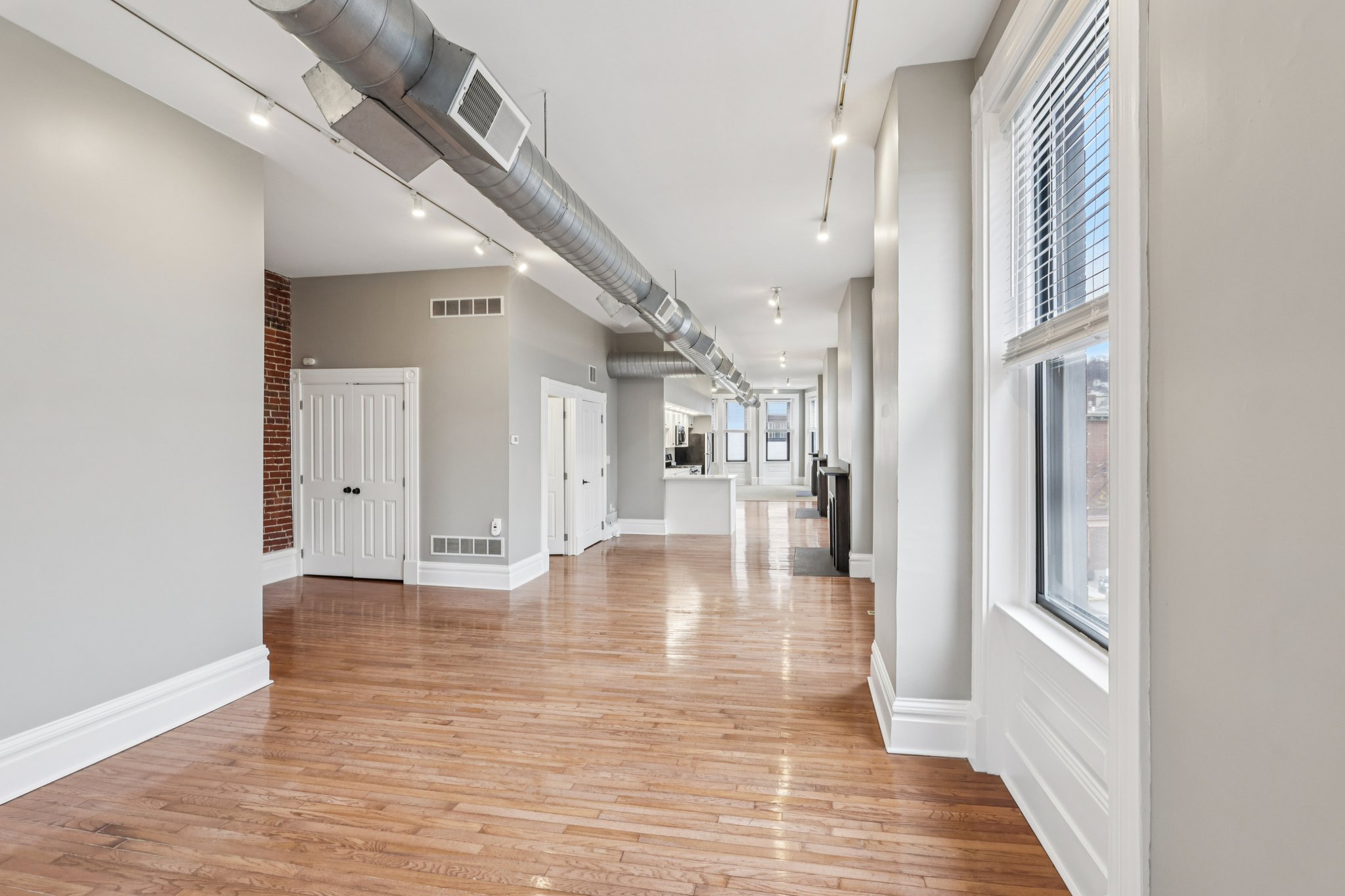 Commercial image