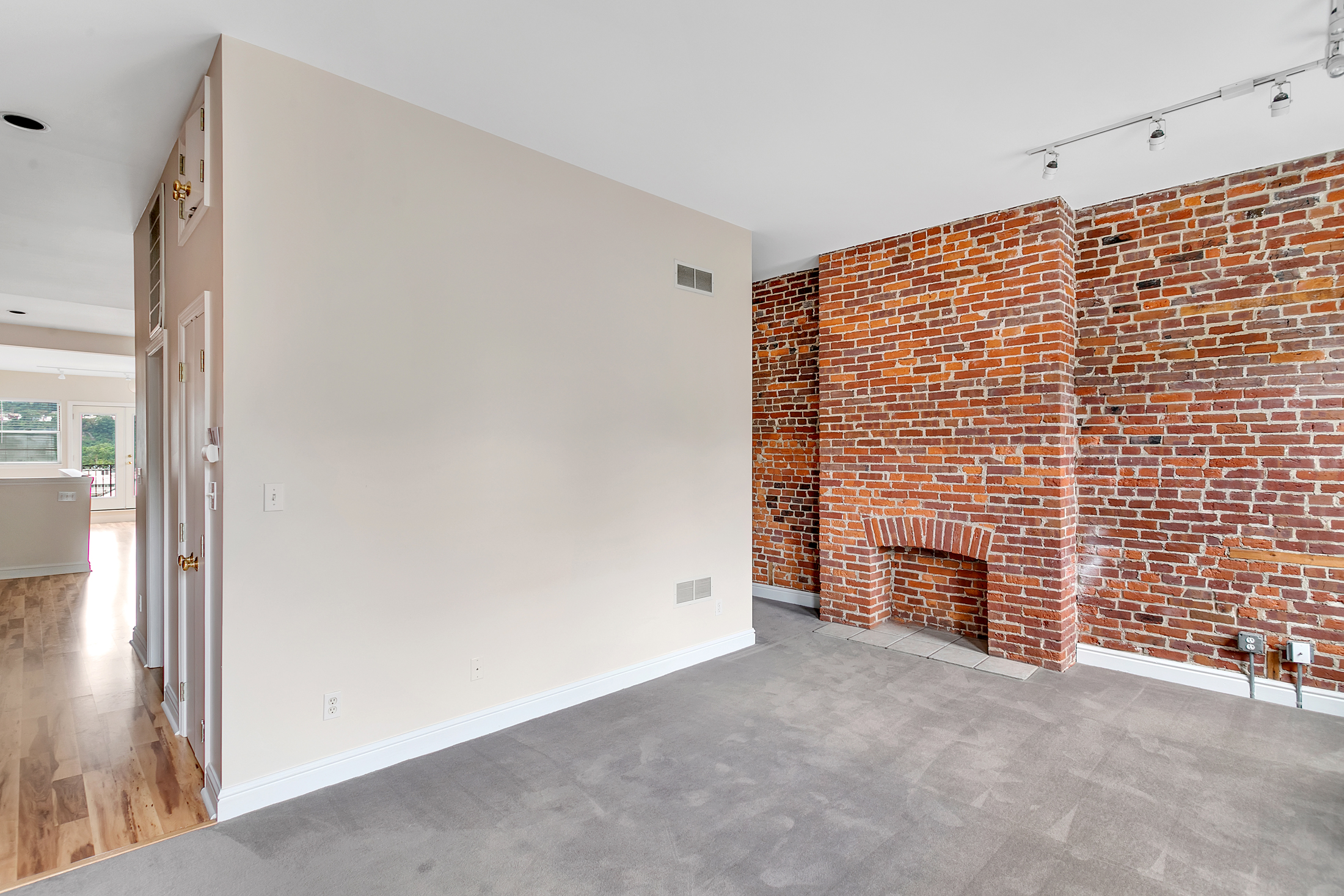 Commercial image