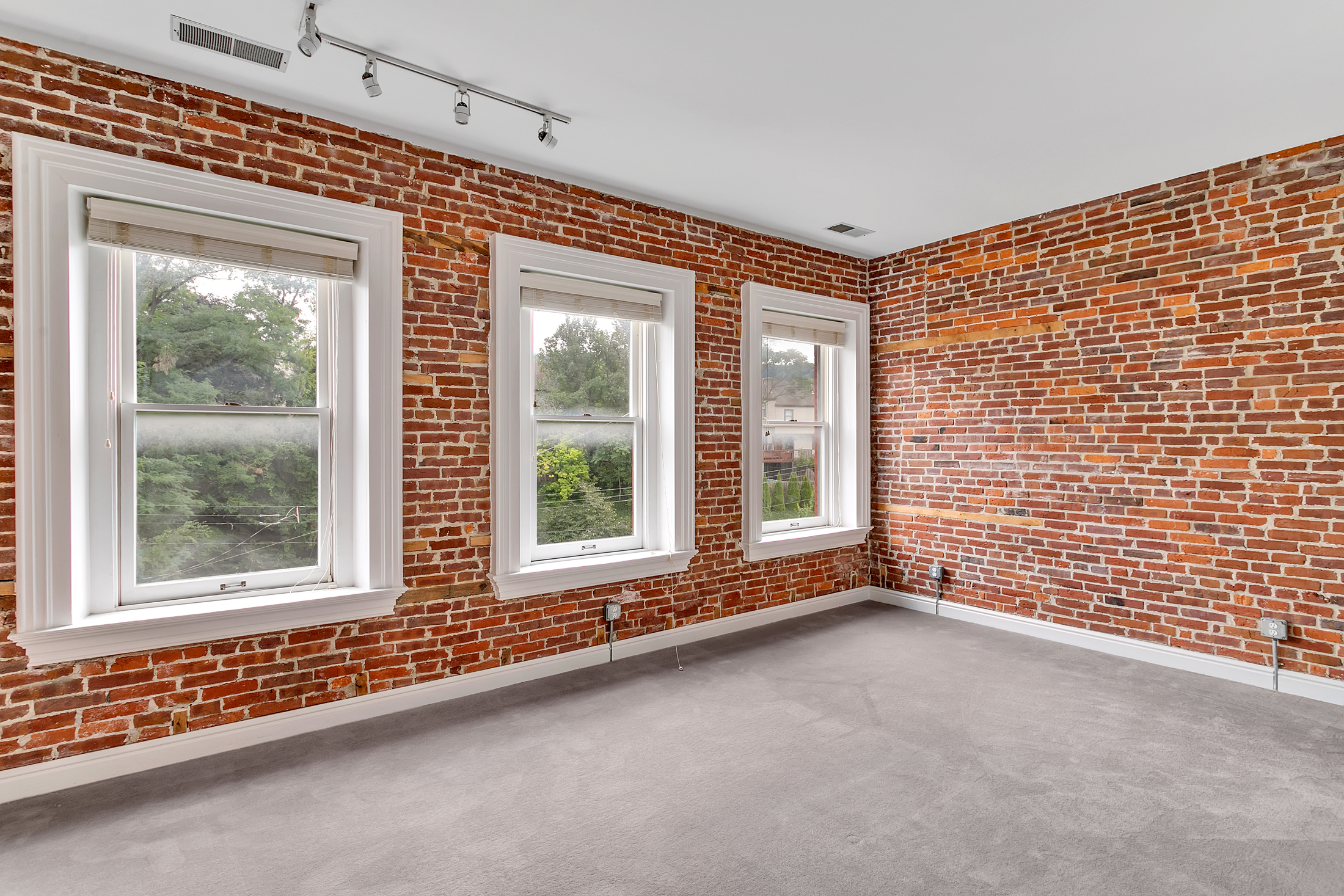 Commercial image