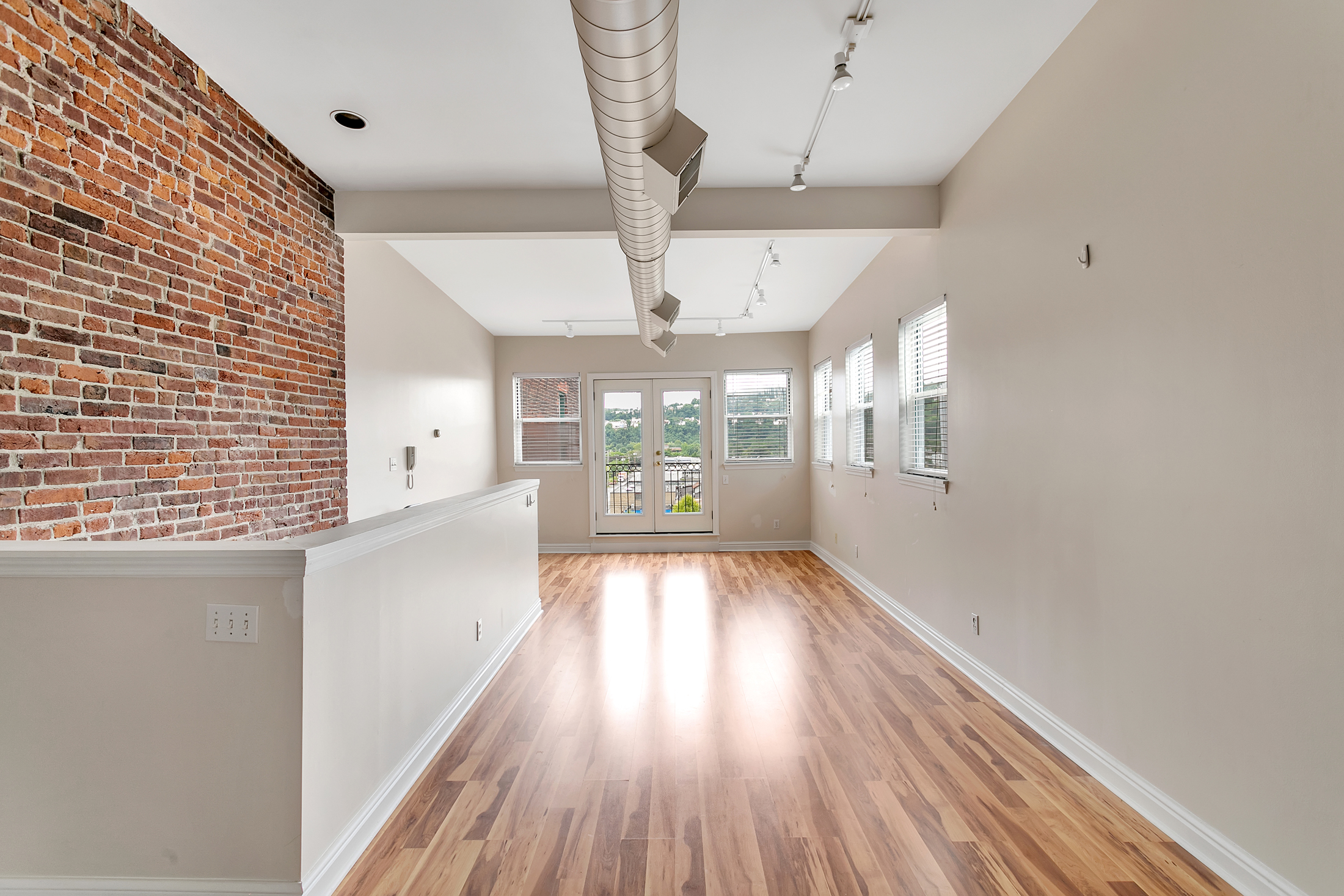 Commercial image